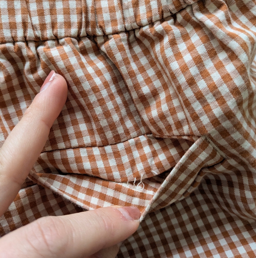 Everlane 5" Gingham Easy Shorts - Picture 5 of 8